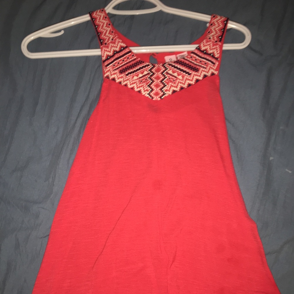 Tank top with embroidered neckline